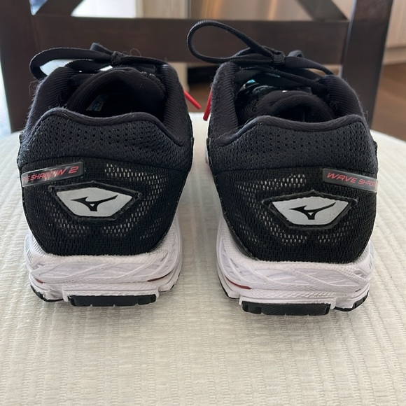 Mizuno Wave Shadow 2 size 6 - Picture 6 of 8